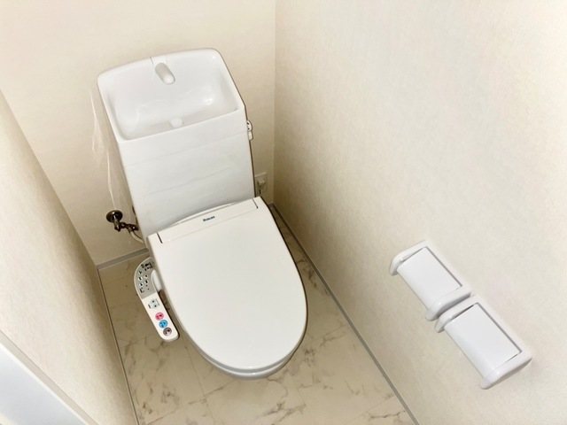 アジュール 温水洗浄便座付きのトイレ♪
