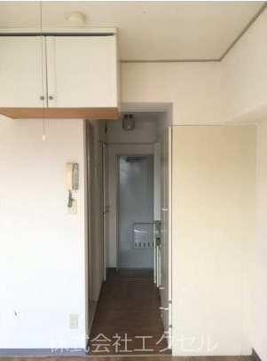 エトワール明神町 同建物別号室の写真です。