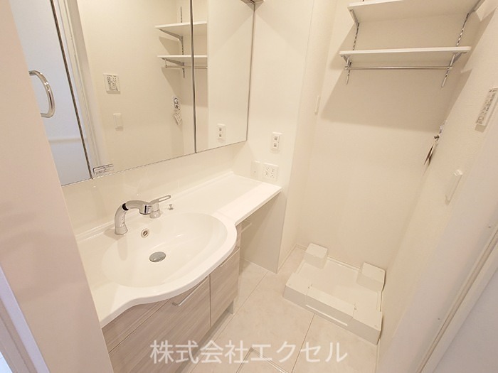 メゾンドカルマン 洗髪洗面化粧台です。
