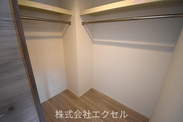Dスクエア乞田 クローゼットです。