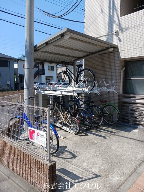 グラントゥール 駐輪場です。