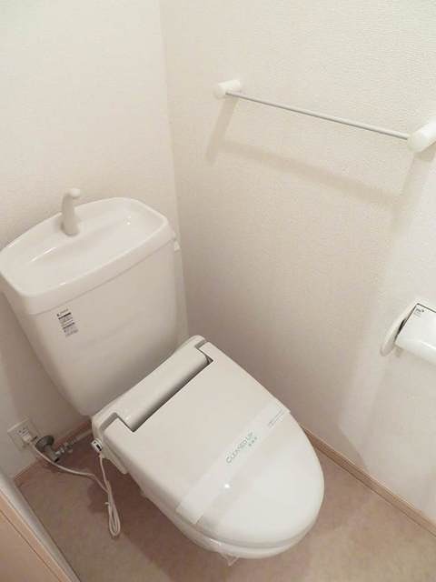 コンフォートヤマダヤ 暖房便座です。