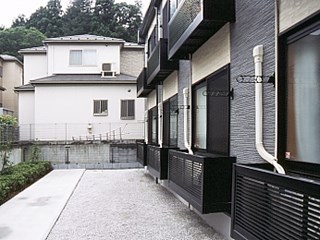 レオパレス砂漠のバラ 開口部分です。