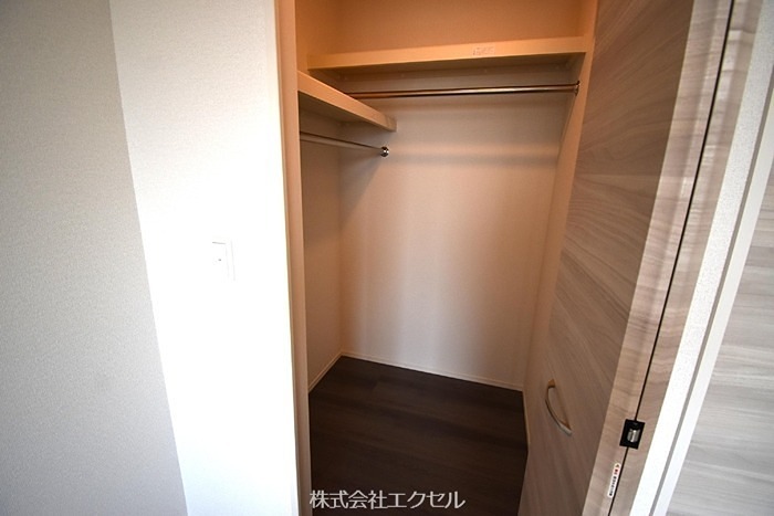 Dスクエア本町 ウォークインクローゼットです。