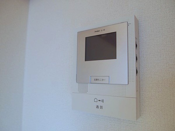 オオサワハイツ 安心のＴＶドアホン完備です。