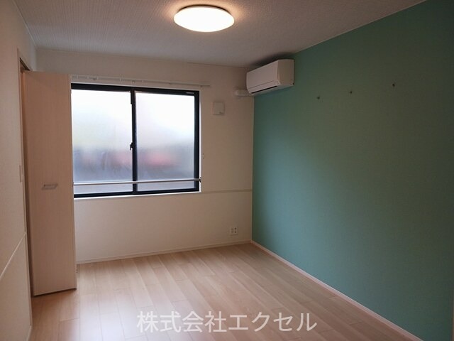 ネオブライツ1 フローリングの室内です。