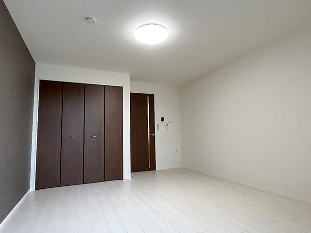 フォルビート 8.7帖の広々としたお部屋です♪