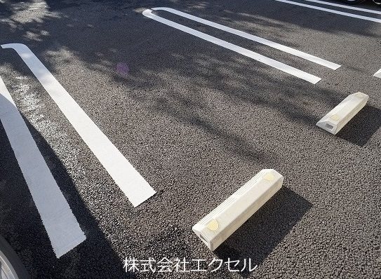 アルモニー 敷地内駐車場です。