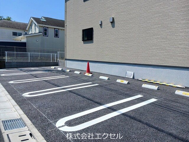 カリーノ8 敷地内駐車場です。