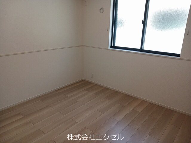 カリーノ8 収納付きの洋室2部屋です。