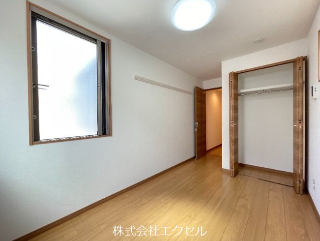 西国分寺エスプリ 二面採光の洋室です。