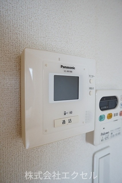 ソレイユ モニタ付きインターホン完備です。