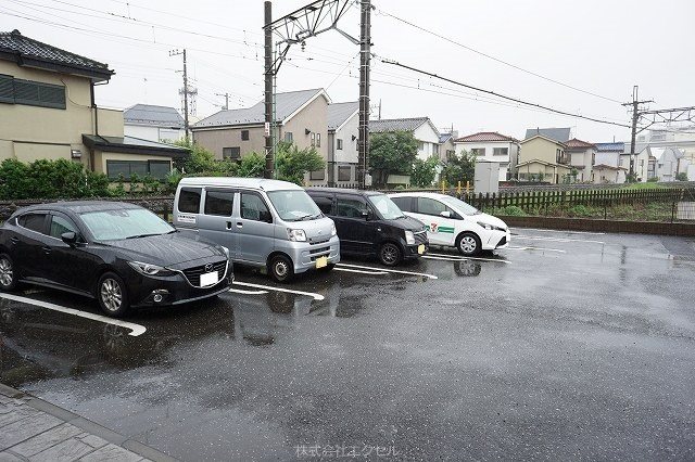 ソレイユ 敷地内駐車場です。