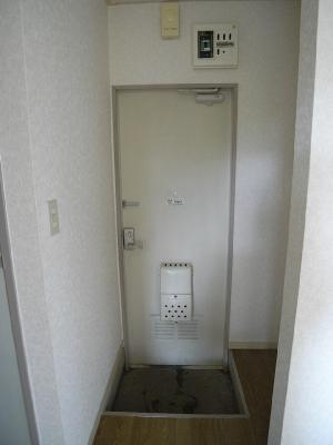 コーポラス松本 玄関内