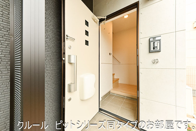 シャンモワノ 玄関