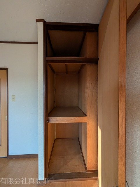 ウエストハイリビング 収納
