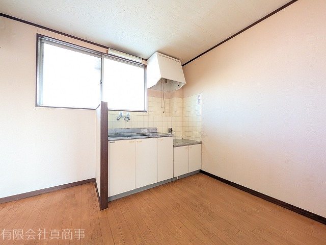 ウエストハイリビング キッチン