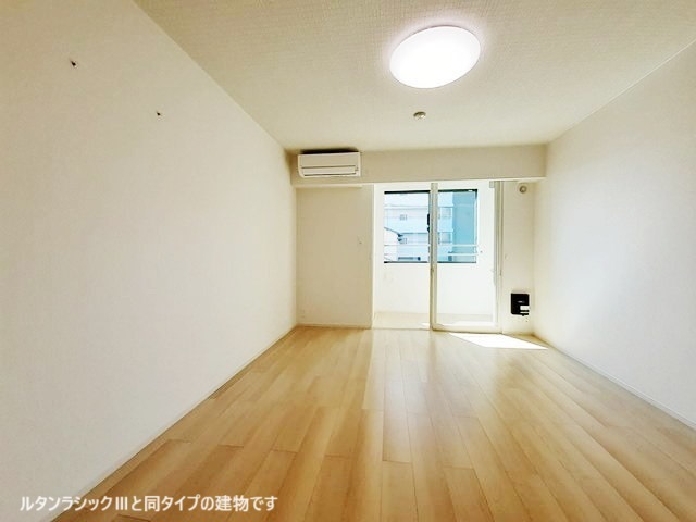 アイビードットオザク リビング