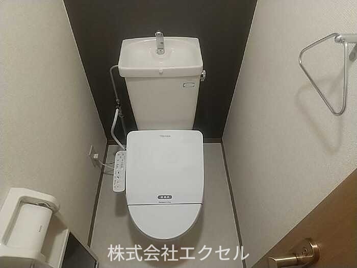 クレールパピヨンN 温水洗浄便座です。