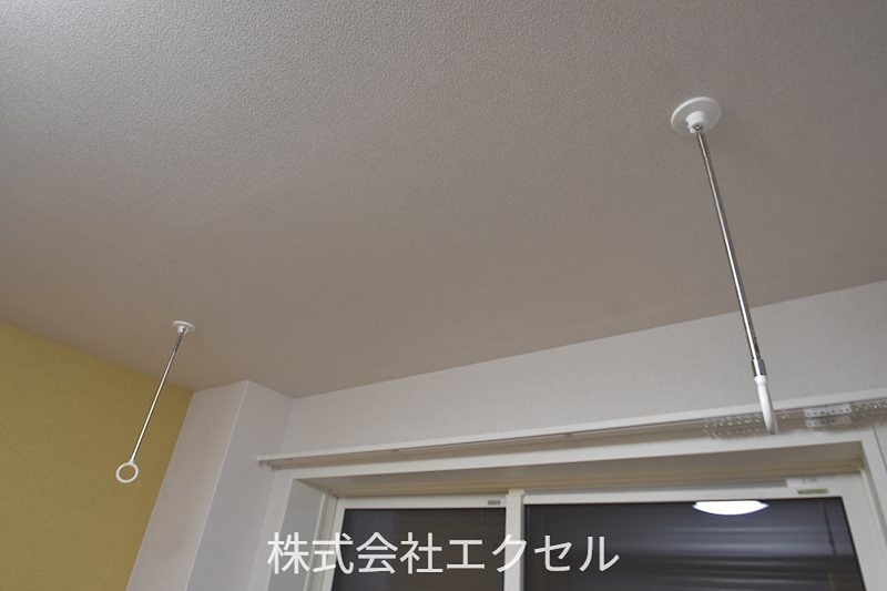ティサージュ寺町 室内物干し竿完備なので、雨の日も快適に洗濯物をお干しいただけます。