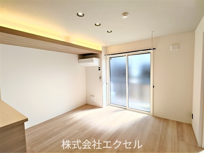 AuspiciousHouse  明るい室内です。