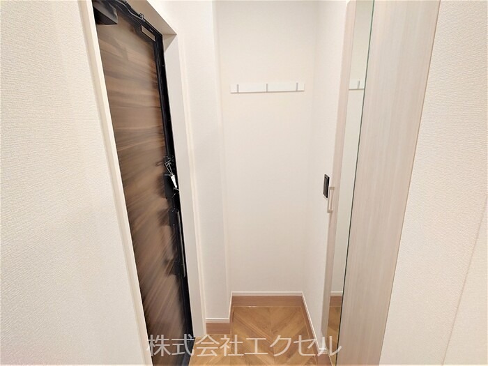 AuspiciousHouse  シューズボックス完備です。