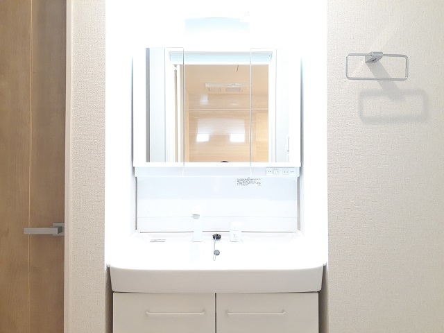 ニヤ　アルファ 洗面所