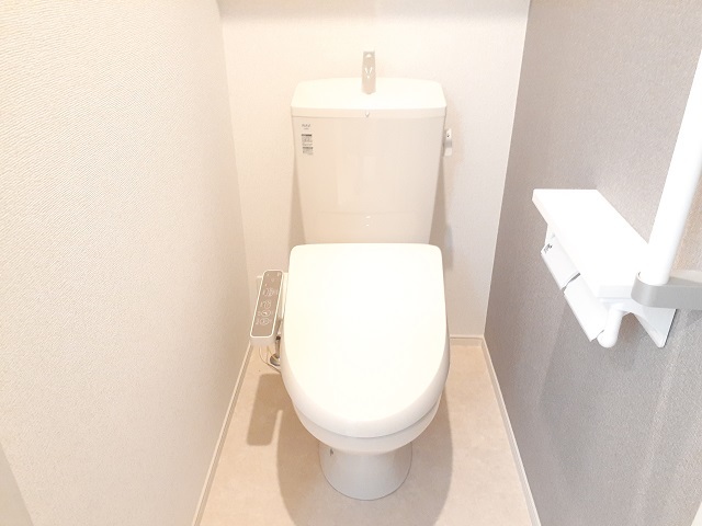 ニヤ　アルファ トイレ