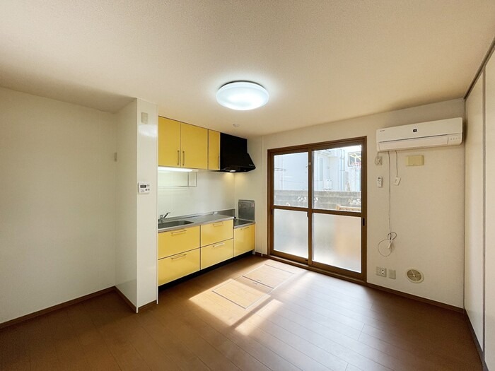 ローズコート美園 明るいお部屋です。