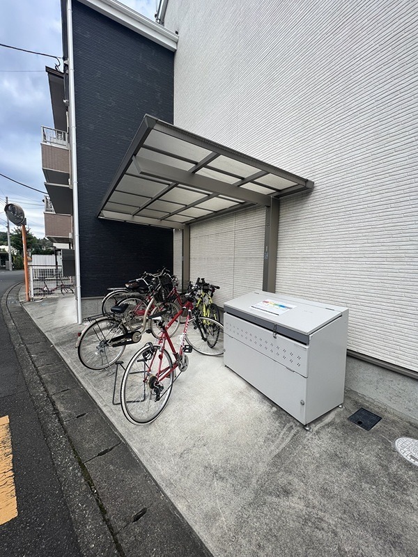 コンポジット相原 駐輪場