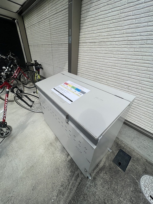 コンポジット相原 敷地内にゴミ置き場あり