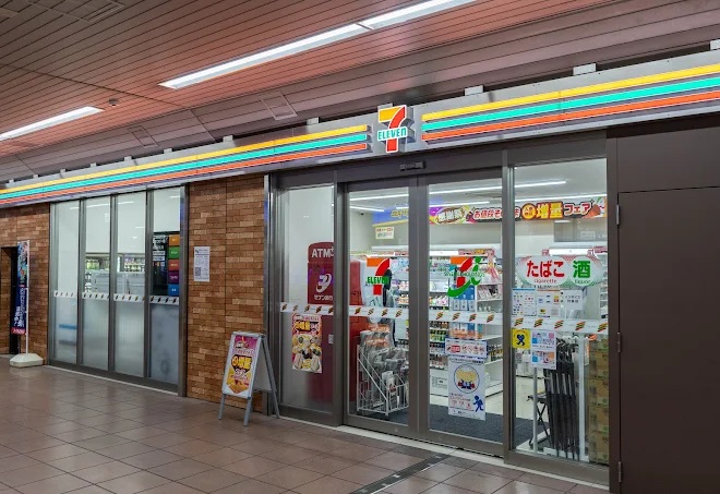 ベルウッドⅡ セブンイレブン 京王堀之内駅店