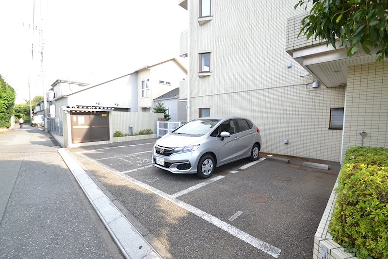 国立クリスタル石川 駐車場