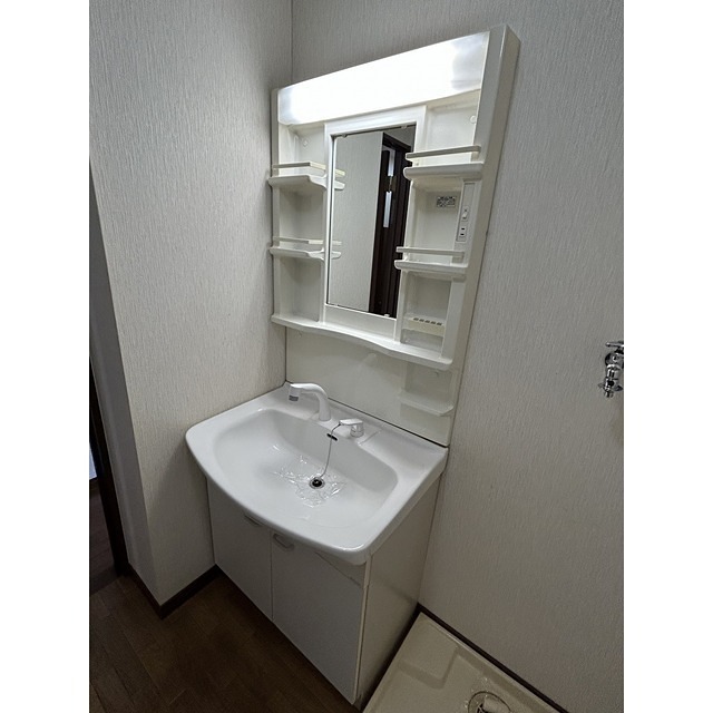 アンプルールフェールメルベェイユー 同建物の別部屋の写真です。