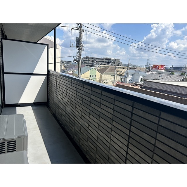 アンプルールフェールメルベェイユー 南向きのベランダです。