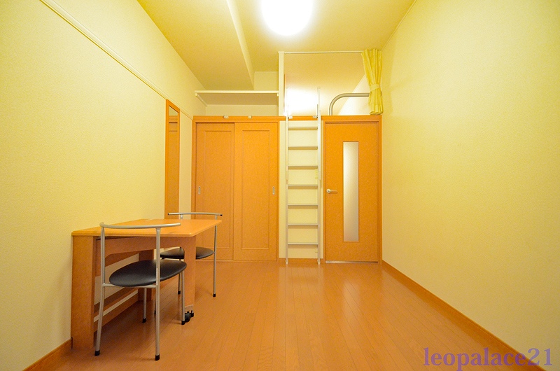 レオパレスＪＩＭＹ 同タイプ代表写真となり設備仕様は一部異なる場合があります。