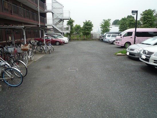 プランドール小金井 駐車場