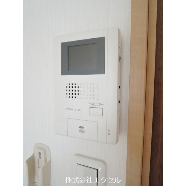 アムールTODORI モニター付きインターホン完備です。