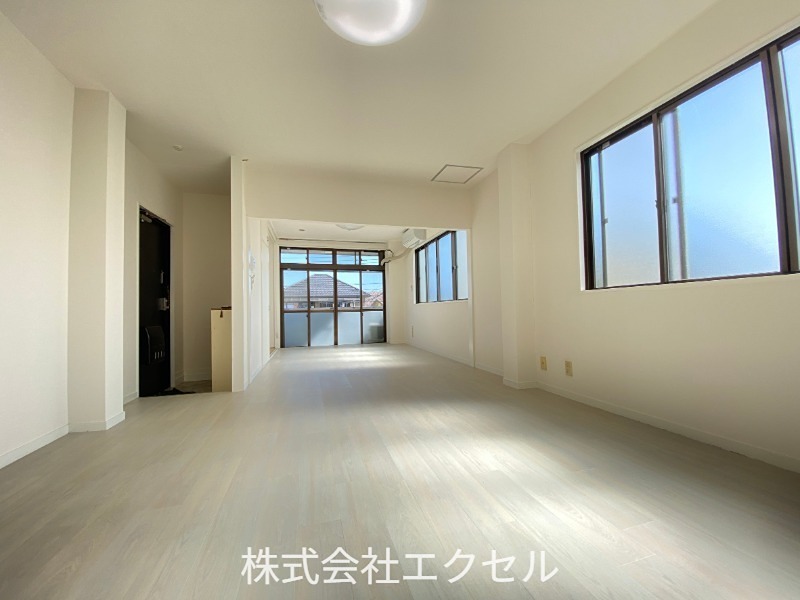 中野上町ビル リビング