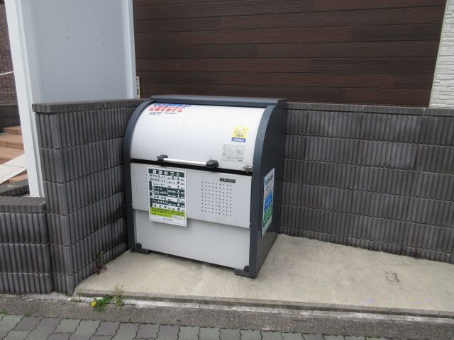 クレイノまほろば２１ ゴミ置場