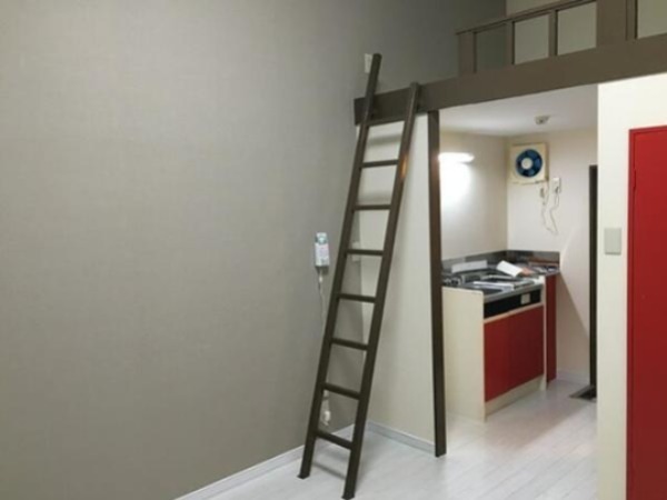SAC西八王子  ロフト階段です。