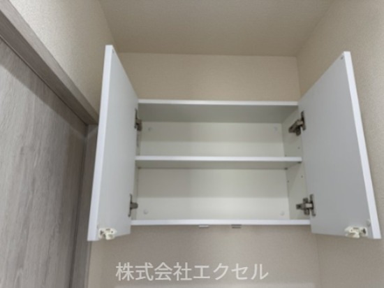 並木町3丁目戸建賃貸住宅 洗面所に棚が付いてます！！