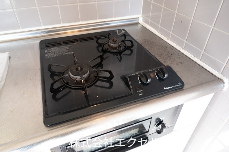 レイハウス橋本 2口コンロつきです。