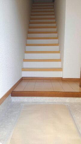 ディアプレイス２ 玄関
