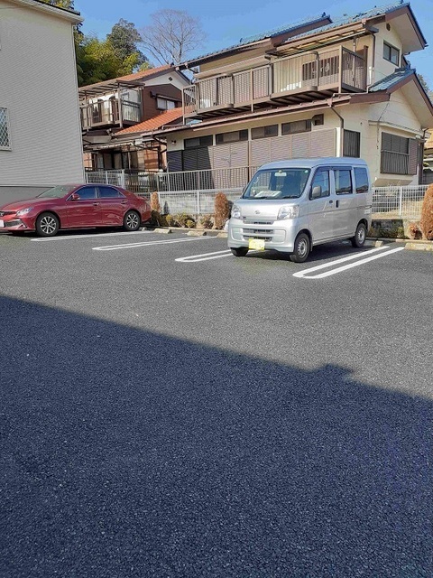 グランジュテⅢ 駐車場