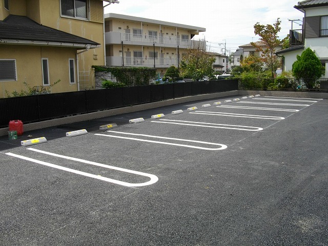 ソレイユ　プロムナード 駐車場