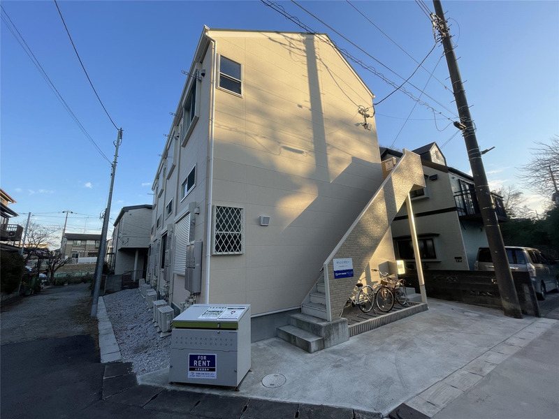 敷金礼金なし。1K+固定階段式ロフトのお部屋です。