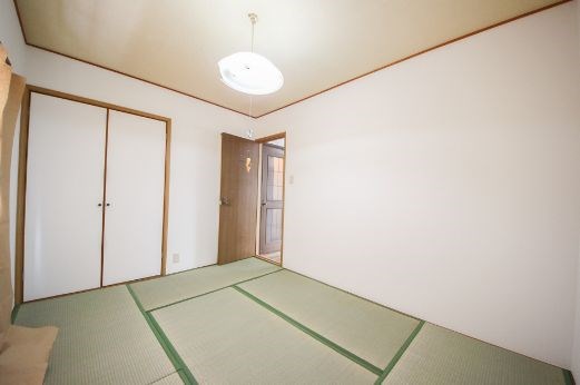 ジュネスハイム 収納完備でお部屋を広くお使いいただけます。