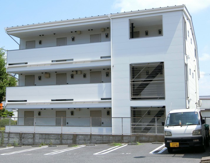 学生さんにオススメの築浅アパートです。