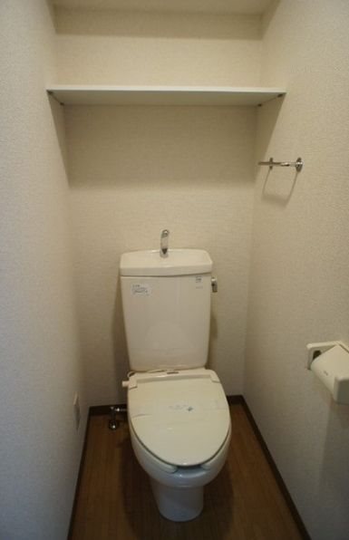 ウィステリアガーデン 清潔に保たれたトイレです。